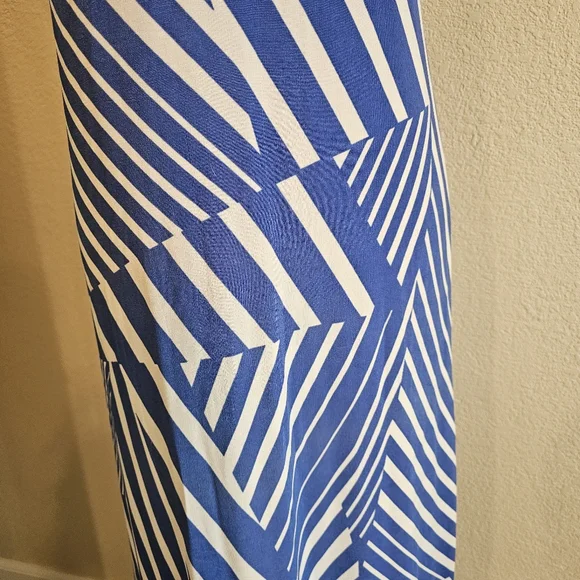 TRAVELERS by CHICO'S Stretch Resort Side slit Maxi Dress Blue White Size 0/small - Picture 3 of 11